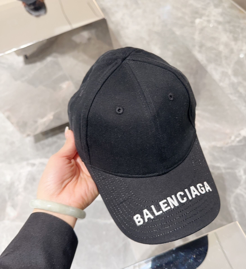 BALENCIAGA